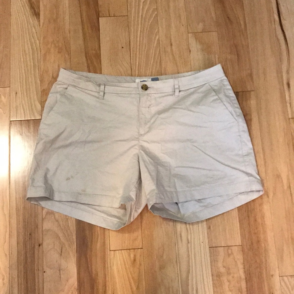 Ladies size 12 old navy khaki shorts